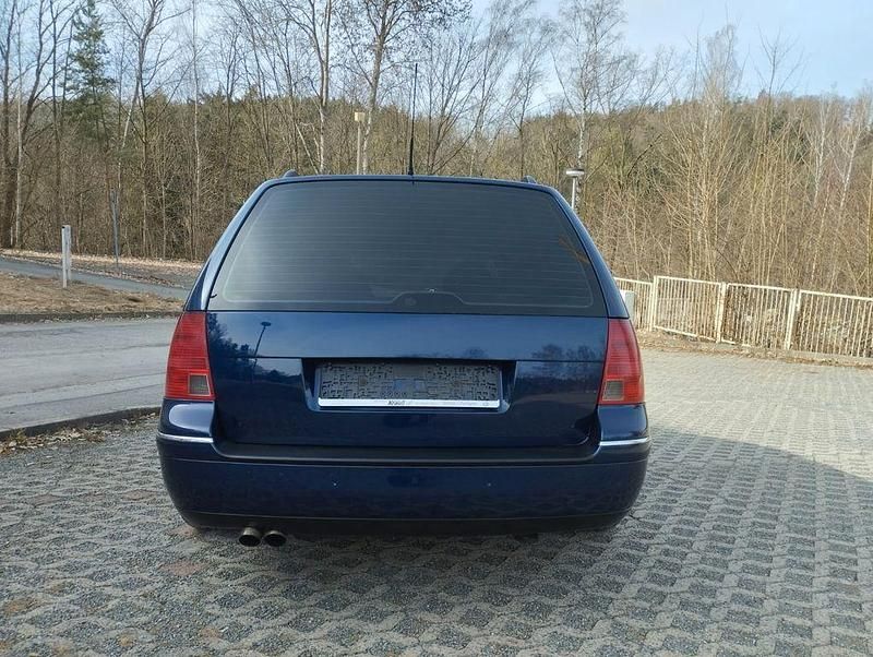 Gebraucht VW Bora Highline 131 PS (96 kW) 2001 Blau Kombi