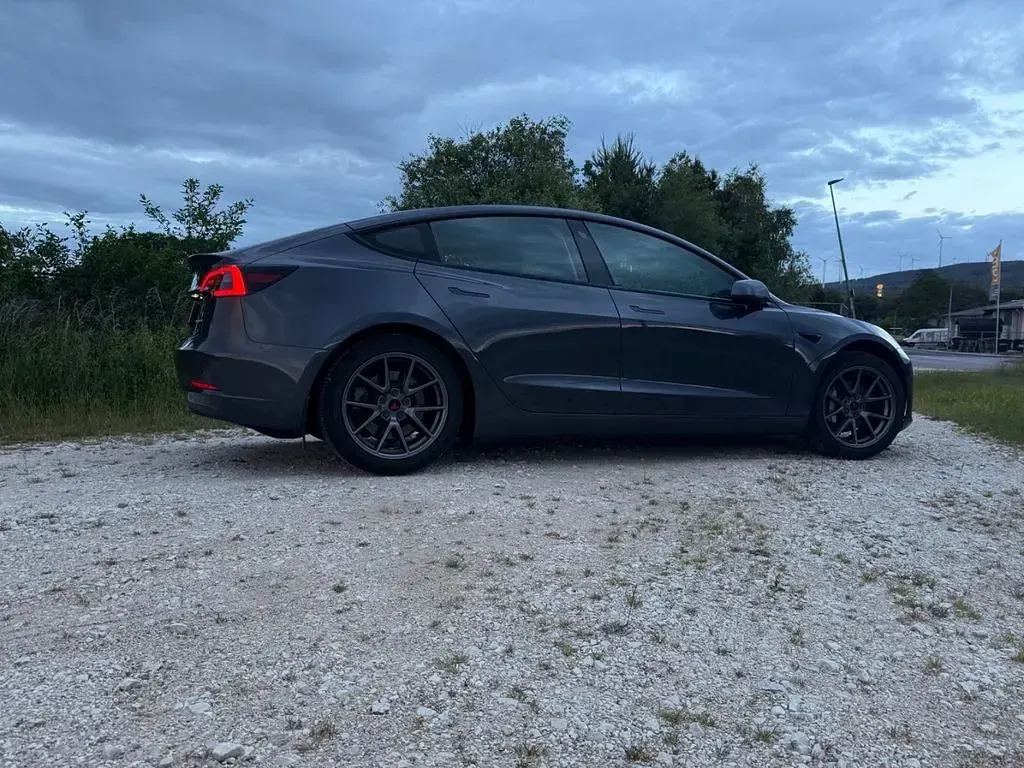 Gebraucht Tesla Model 3 366 kW (498 PS) 2022 Grau Limousine