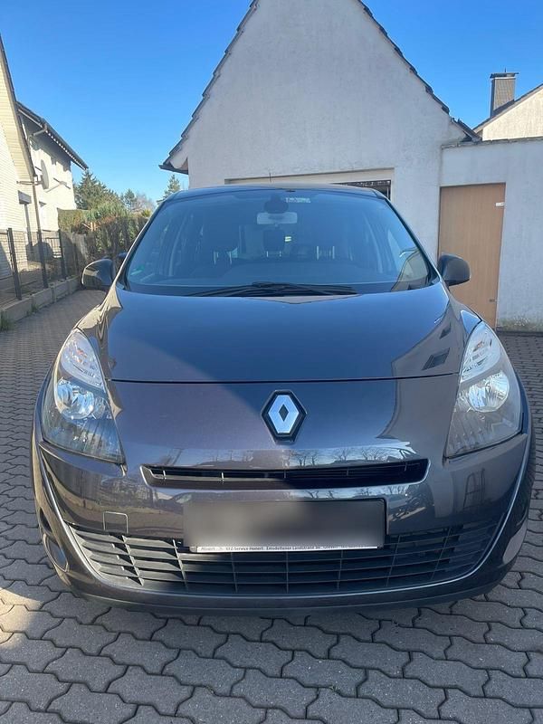 Gebraucht Renault Mégane 131 PS (96 kW) 2010 Grau Van / Kleinbus