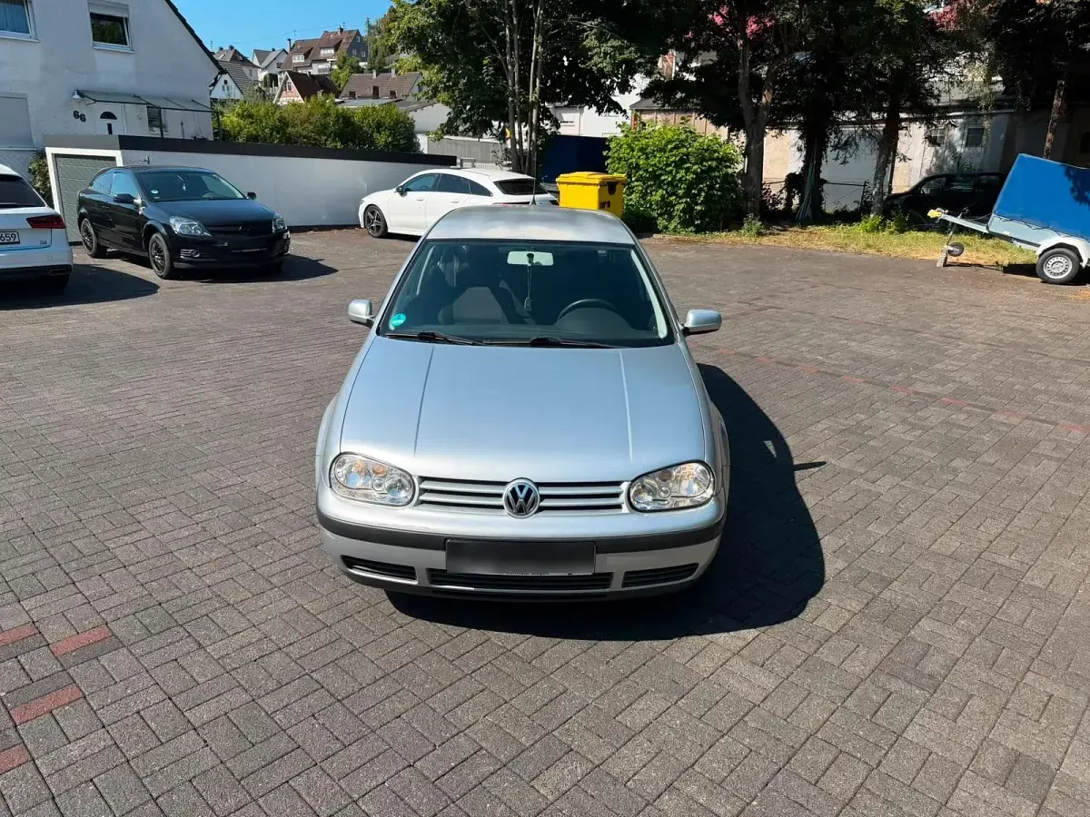 Gebraucht VW Golf IV 75 PS (55 kW) 2001 Silber Kleinwagen