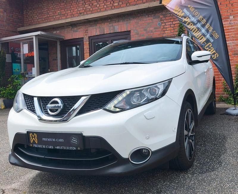 Weiß Gebraucht 2017 Nissan Qashqai Tekna SUV | 13.990 € (Fairer Preis) - Bild 1/4