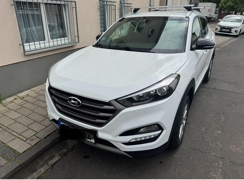 Weiß Gebraucht 2018 Hyundai Tucson Passion SUV | 13.099 € (Guter Preis) - Bild 1/4