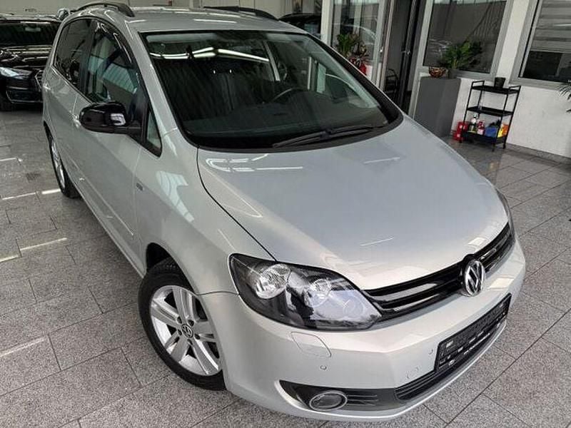 Gebraucht VW Golf VII 122 PS (89 kW) 2012 Gold Limousine