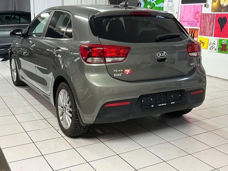 Gebraucht Kia Rio 120 PS (88 kW) 2020 Grau Limousine