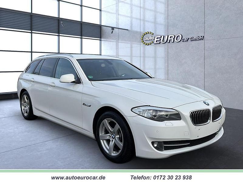 Gebraucht BMW 520 184 PS (135 kW) 2011 Weiß Kombi