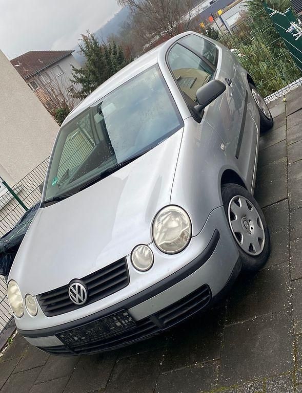 Silber Gebraucht 2005 VW Polo Comfortline Limousine | 1.600 € (Fairer Preis) - Bild 1/4