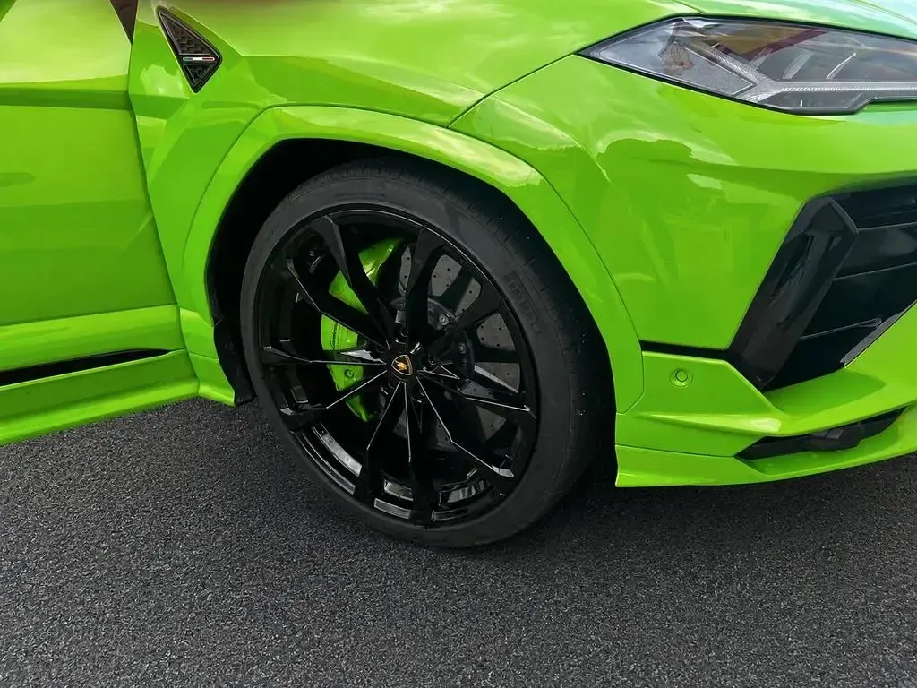 Gebraucht Lamborghini Urus 666 PS (489 kW) 2024 Grün SUV