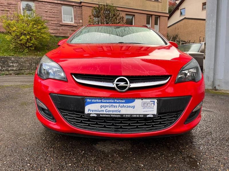 Gebraucht Opel Astra Selection 110 PS (80 kW) 2016 Rot Kombi