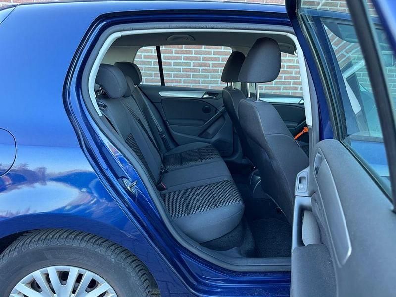 Gebraucht VW Golf VII Trendline 103 PS (75 kW) 2012 Blau Limousine