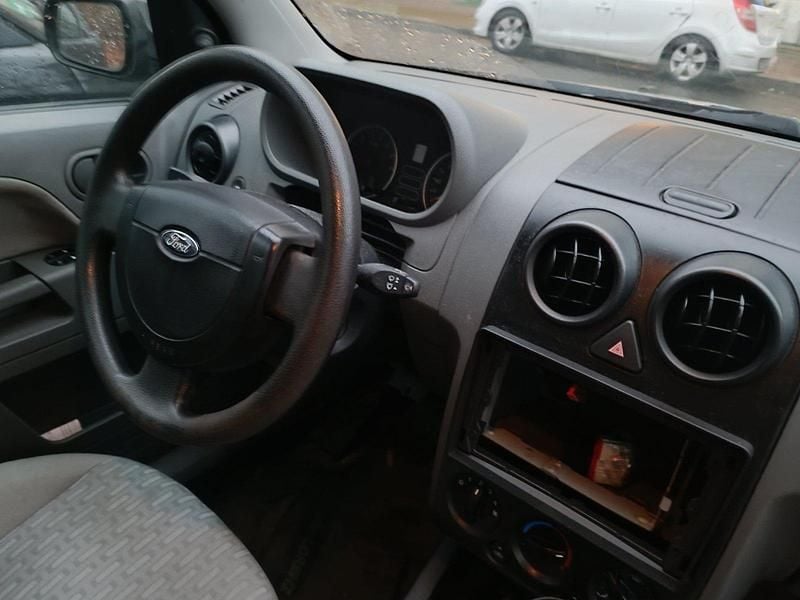 Gebraucht Ford Fusion Fun X 80 PS (58 kW) 2006 Grau Kleinwagen