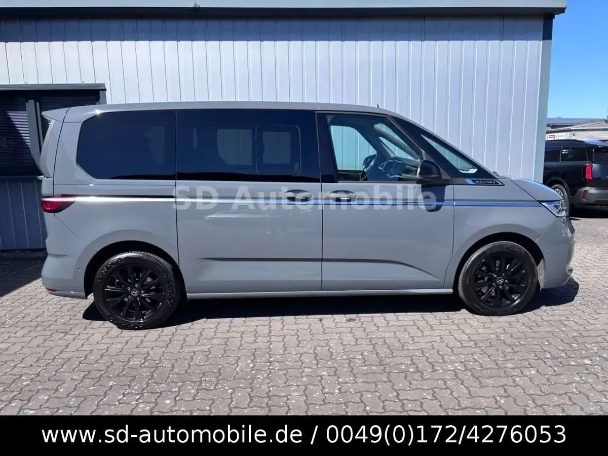 Usata VW T7 Style 150 CV (110 kW) 2024 Grigio Furgone