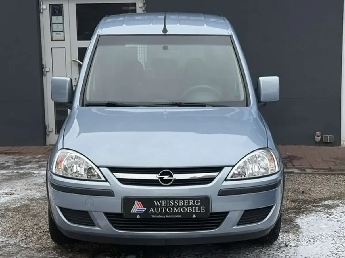 Używany Opel Combo 90 KM (66 kW) 2009 Niebieski Minivan