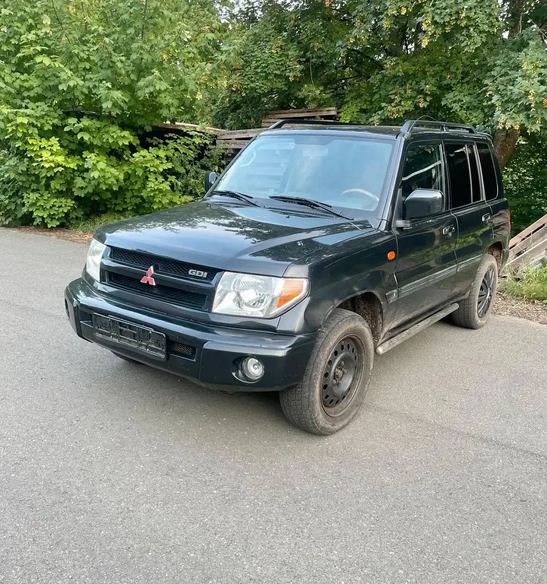 Gebraucht Mitsubishi Pajero Motion 129 PS (94 kW) 2004 Schwarz SUV