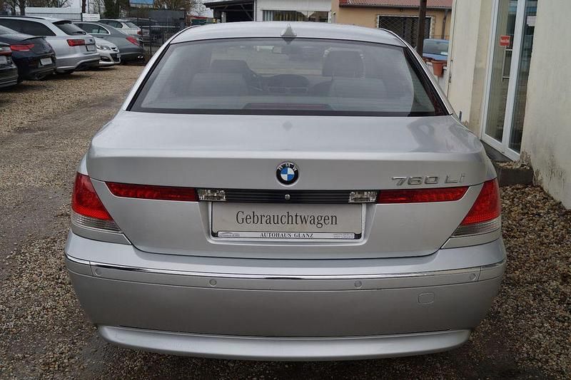 Gebraucht BMW 760L 445 PS (327 kW) 2004 Titansilber metallic Limousine