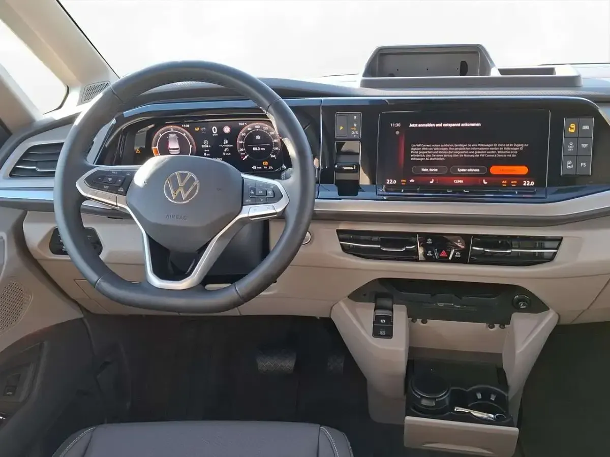 Neu VW T7 150 PS (110 kW) 2026 Hellelfenbein r1015 Van