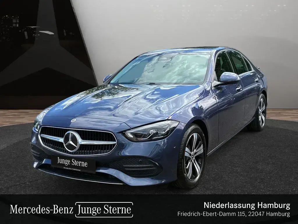 Gebraucht Mercedes C180 Avantgarde 170 PS (125 kW) 2025 Blau Limousine
