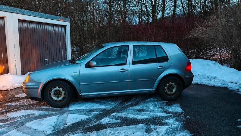 Gebraucht VW Golf IV 105 PS (77 kW) 2003 Andere farben Limousine