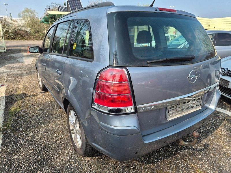 Gebraucht Opel Zafira Edition 140 PS (102 kW) 2006 Silber Van / Kleinbus