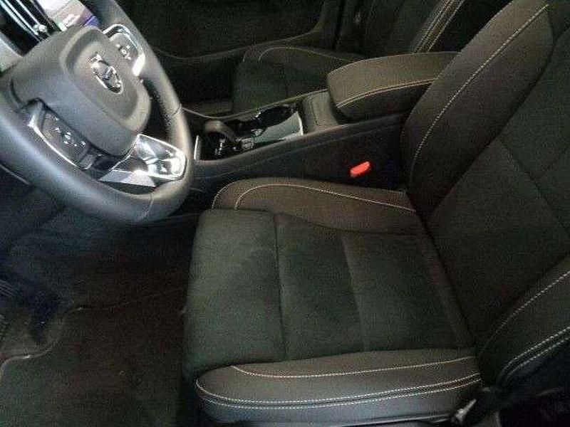 Gebraucht Volvo C40 Plus 175 kW (238 PS) 2023 Onyx black / metallic (metallic) SUV