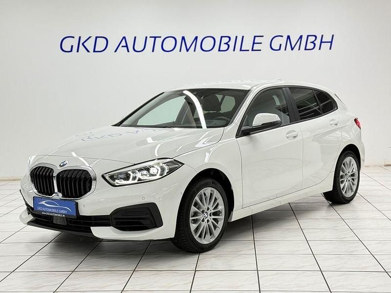 Weiß Gebraucht 2024 BMW 120 Advantage Kleinwagen | 27.490 € (Guter Preis) - Bild 1/4