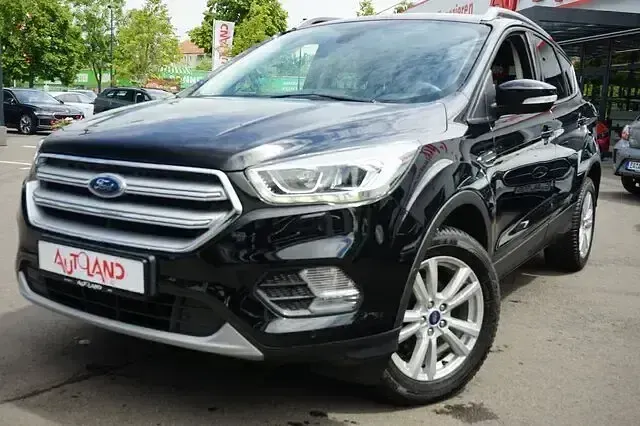Gebraucht Ford Kuga 150 PS (110 kW) 2019 Schwarz SUV
