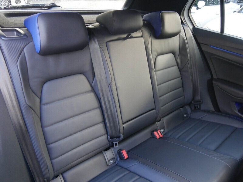 Gebraucht VW Golf VIII R 333 PS (244 kW) 2023 Weiß Limousine