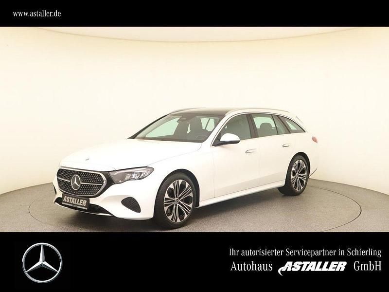 Weiss Gebraucht 2024 Mercedes E200 Avantgarde Kombi | 44.989 € (Fairer Preis) - Bild 1/4