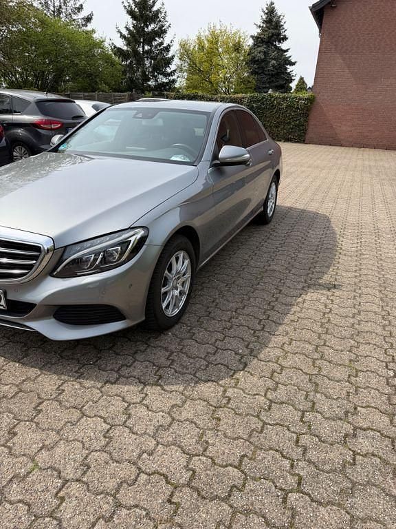 Gebraucht Mercedes C220 Exclusive 170 PS (125 kW) 2015 Grau Limousine