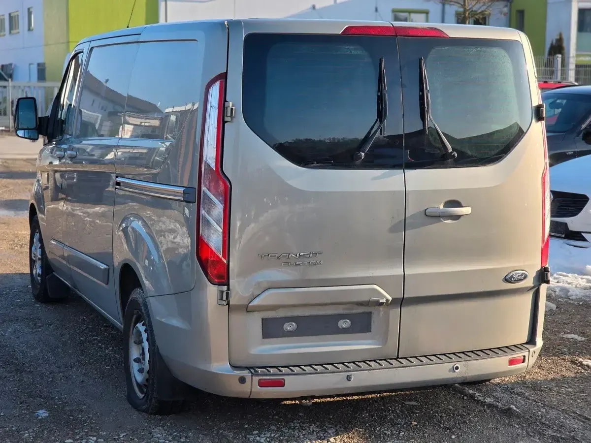 Gebraucht Ford Transit Custom Limited 155 PS (114 kW) 2014 Silber Van / Kleinbus