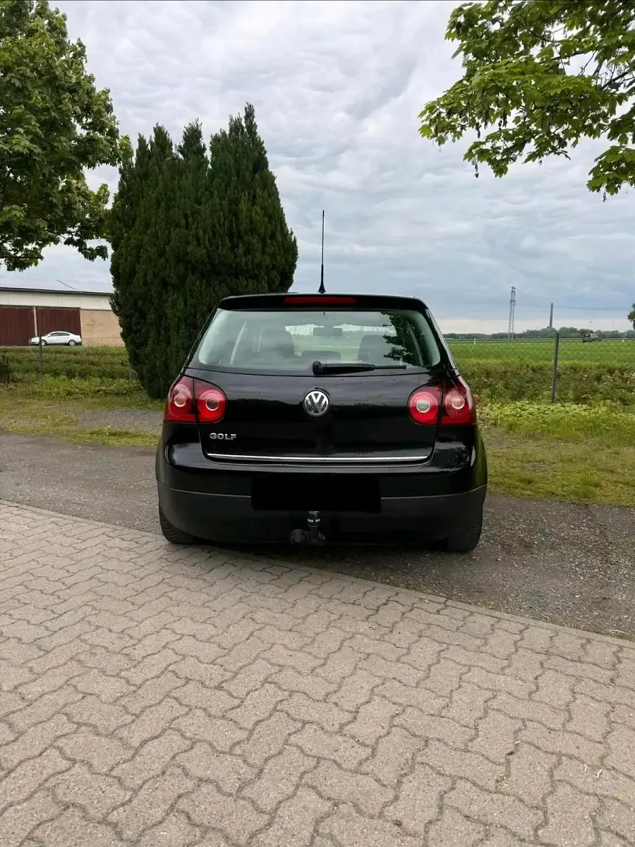 Gebraucht VW Golf VI 80 PS (58 kW) 2008 Schwarz Kleinwagen