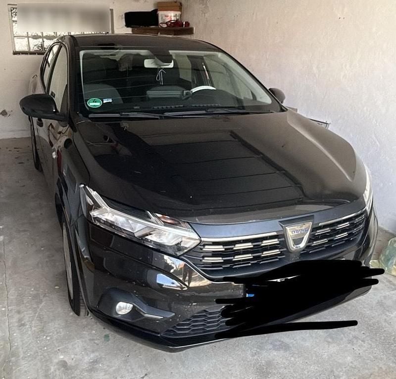 Schwarz Gebraucht 2021 Dacia Logan Limousine | 14.000 € - Bild 1/2
