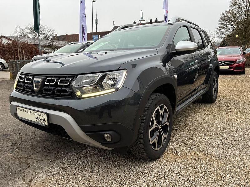 Grau Gebraucht 2021 Dacia Duster Prestige SUV | 18.900 € (Etwas zu teuer) - Bild 1/4