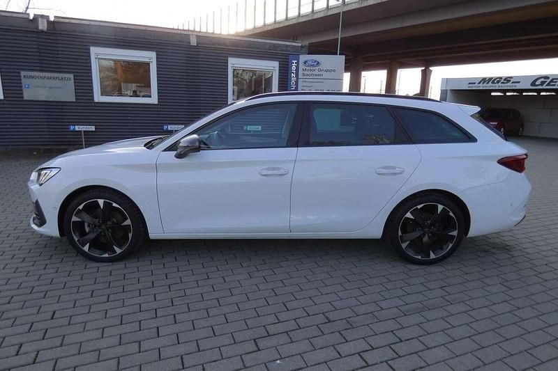 Gebraucht Cupra Leon 150 PS (110 kW) 2024 "candy" weiss Kombi