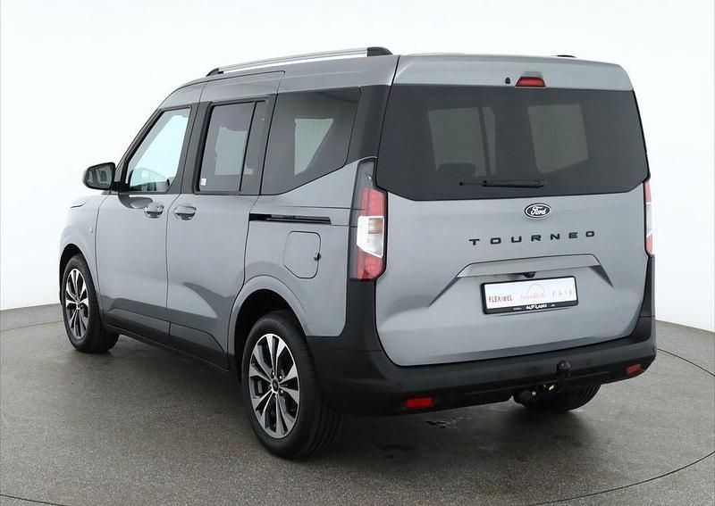 Gebraucht Ford Tourneo Courier Titanium 125 PS (91 kW) 2025 Andere Van / Kleinbus