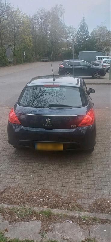 Gebraucht Peugeot 308 149 PS (109 kW) 2011 Blau Kleinwagen