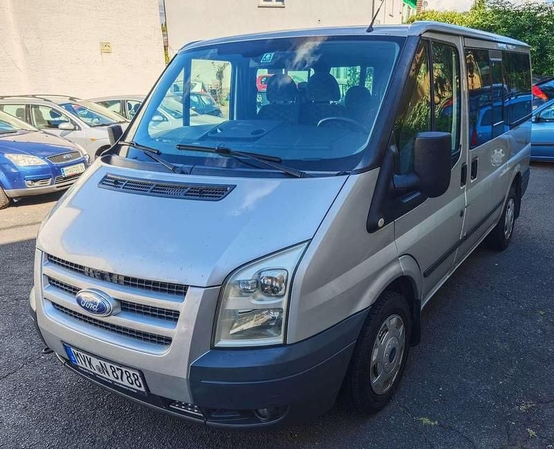 Silber Gebraucht 2009 Ford Tourneo Van / Kleinbus | 7.989 € (Fairer Preis) - Bild 1/4