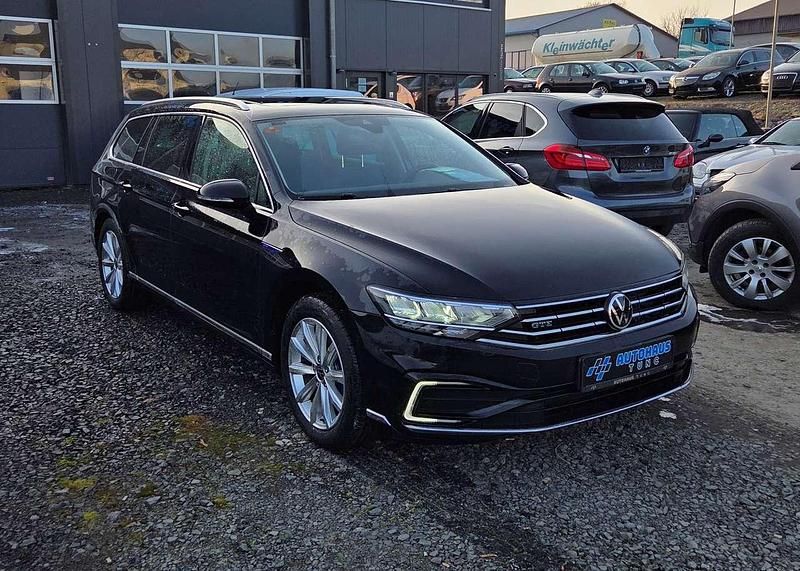 Gebraucht VW Passat GTE 156 PS (114 kW) 2020 Deep black perleffekt (metallic) Kombi