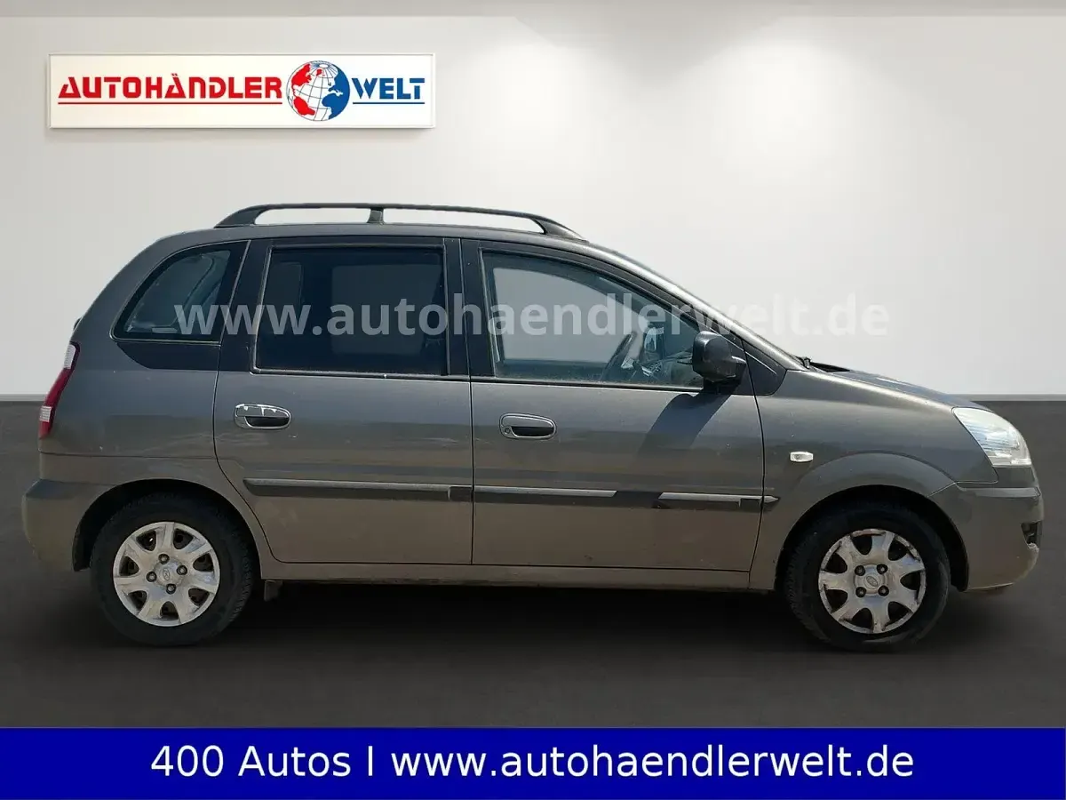 Gebraucht Hyundai Matrix Classic 103 PS (75 kW) 2009 Grau Van / Kleinbus