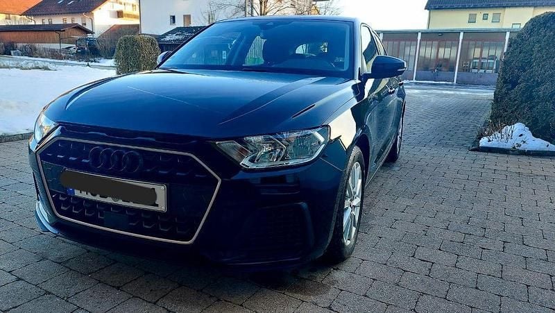 Gebraucht Audi A1 95 PS (69 kW) 2023 Schwarz SUV