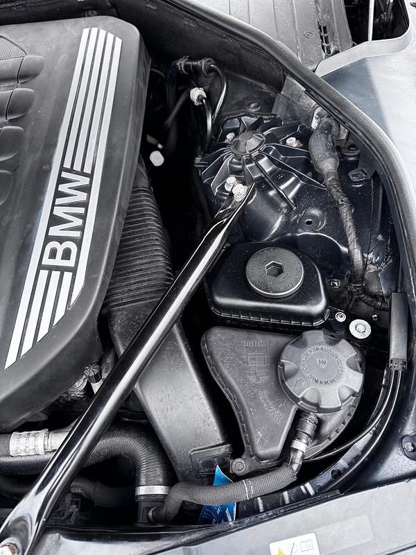 Gebraucht BMW 740 306 PS (225 kW) 2010 Schwarz Limousine