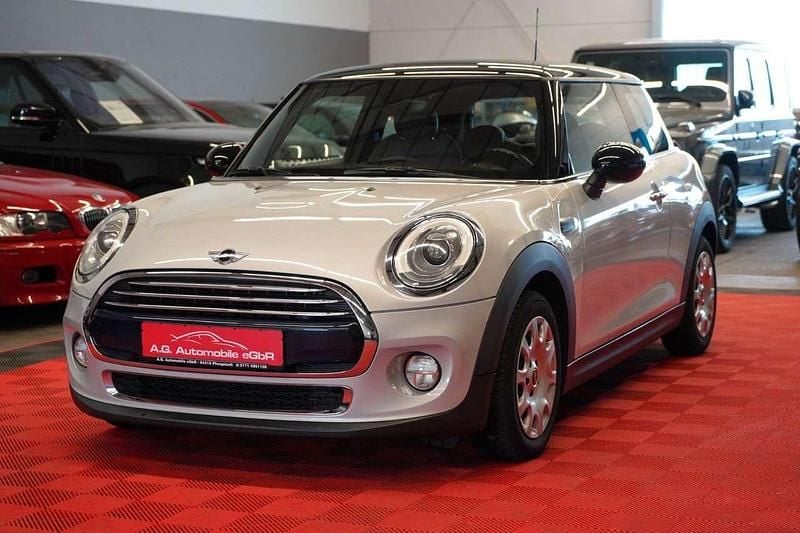 White silver metallic Gebraucht 2018 Mini Cooper D Kleinwagen | 10.950 € (Guter Preis) - Bild 1/4