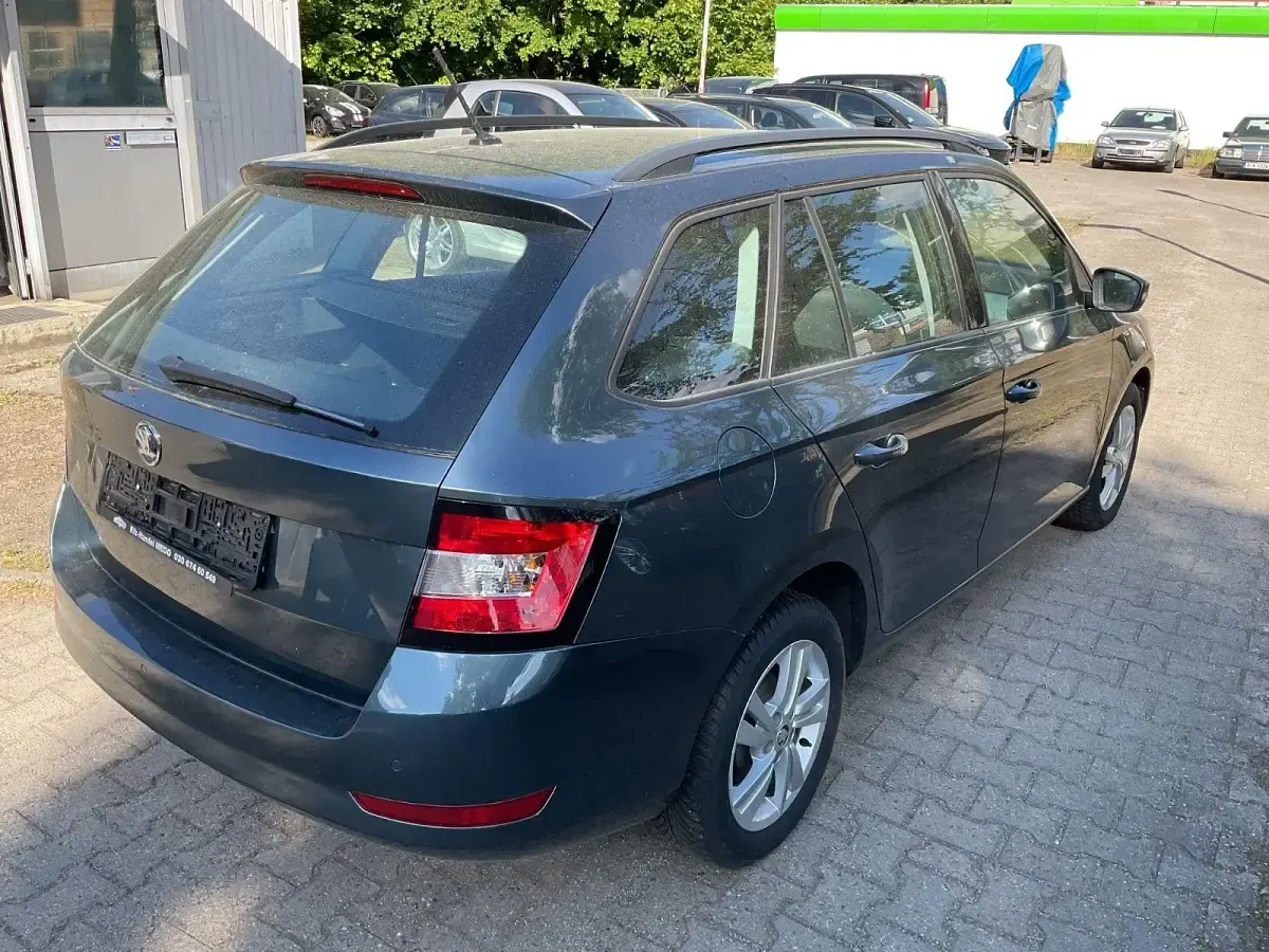 Gebraucht Skoda Fabia Ambition 75 PS (55 kW) 2019 Grau Kleinwagen