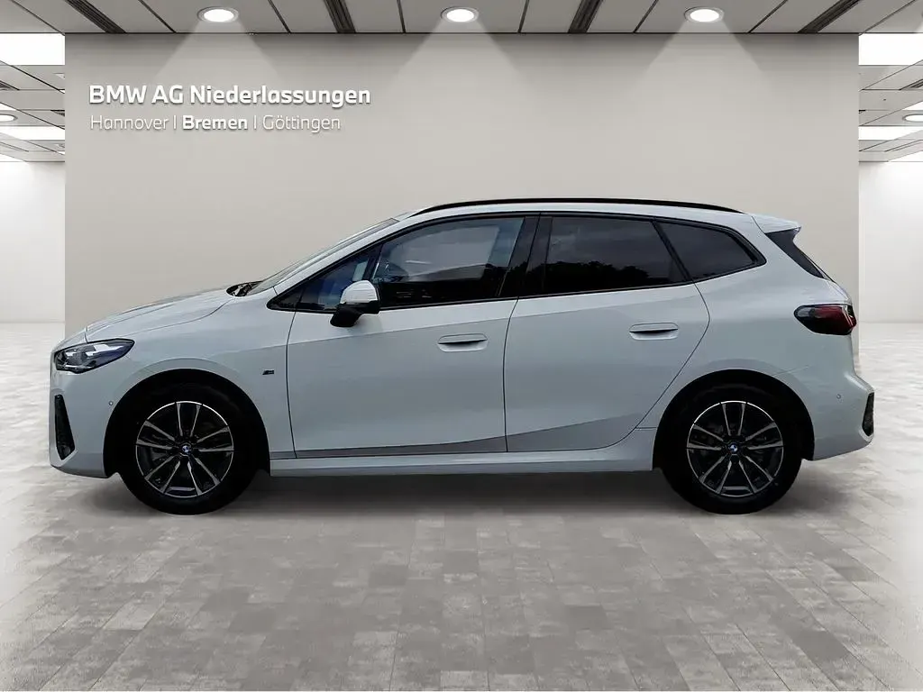Gebraucht BMW 223 Active Tourer M Sport 204 PS (150 kW) 2026 Weiß Van / Kleinbus