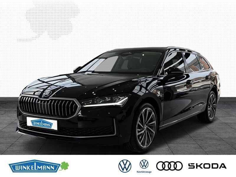 Ebony schwarz metallic Gebraucht 2024 Skoda Superb LAURIN & KLEMENT Kombi | 43.950 € - Bild 1/4