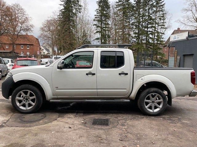 Gebraucht Nissan Navara 231 PS (169 kW) 2011 Weiß Abholung
