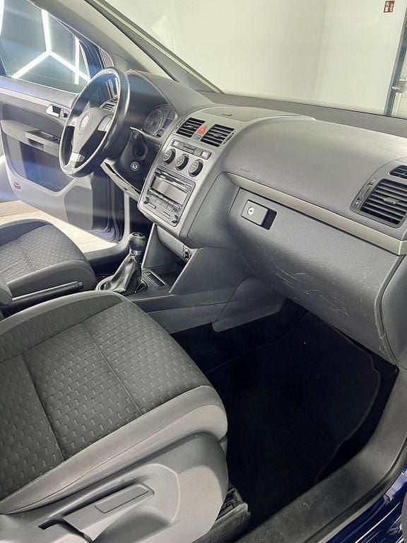 Gebraucht VW Touran Trendline 105 PS (77 kW) 2009 Blau Van / Kleinbus