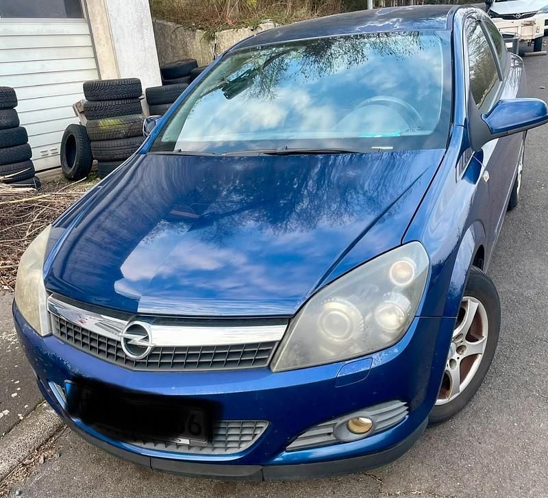 Gebraucht Opel Astra 90 PS (66 kW) 2008 Blau Coupé