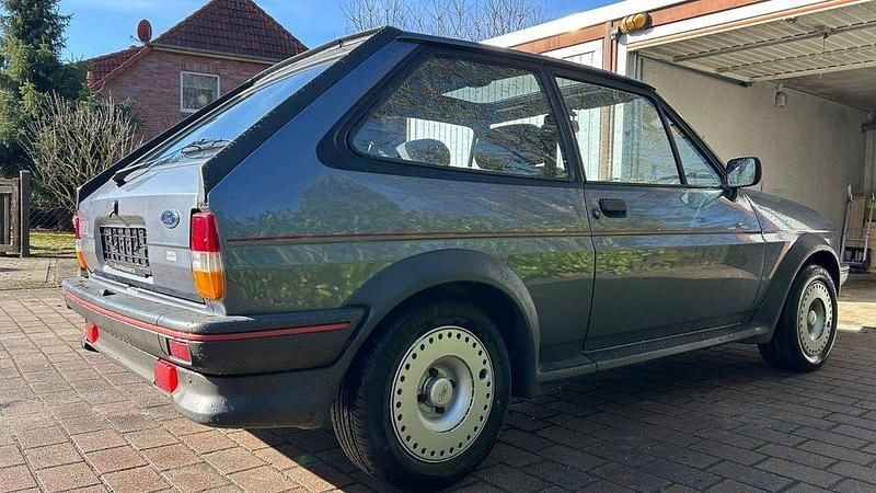 Gebraucht Ford Fiesta 95 PS (69 kW) 1988 Blau Kleinwagen