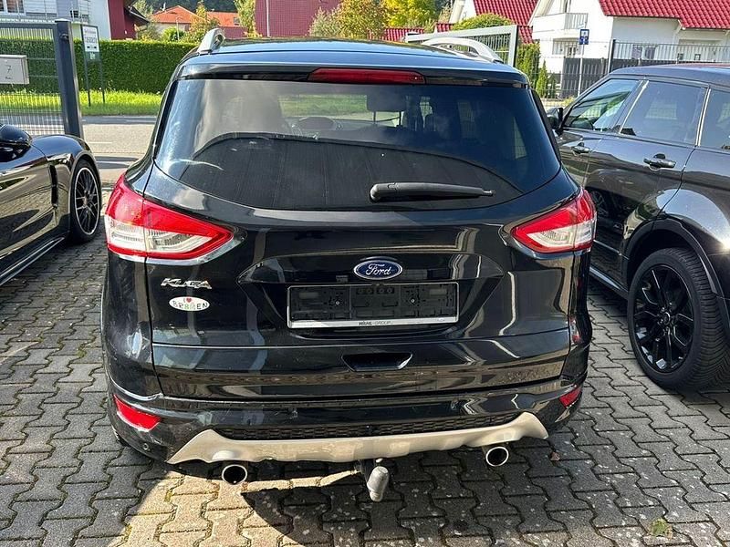 Gebraucht Ford Kuga Individual 179 PS (131 kW) 2015 Schwarz SUV