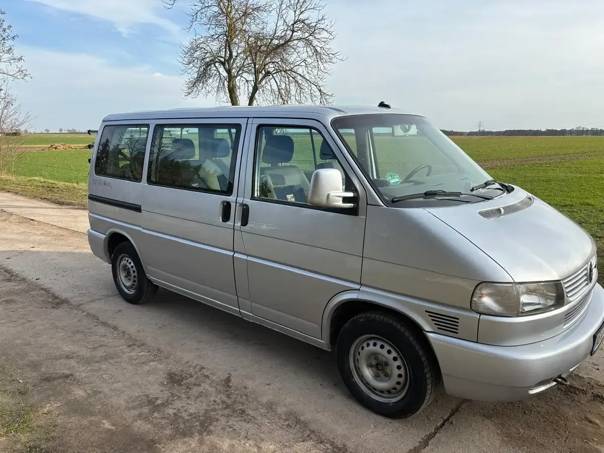 Gebraucht VW Multivan 101 PS (74 kW) 2002 Silber Van / Kleinbus